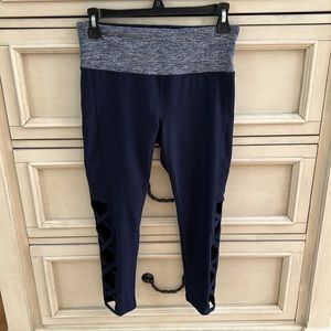 Vogo athletics woman’s small capri workout pants.